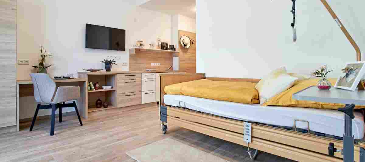 Zur Ausstattung der teilmöblierten Ein-Zimmer-Wohnungen gehören unter andere ...