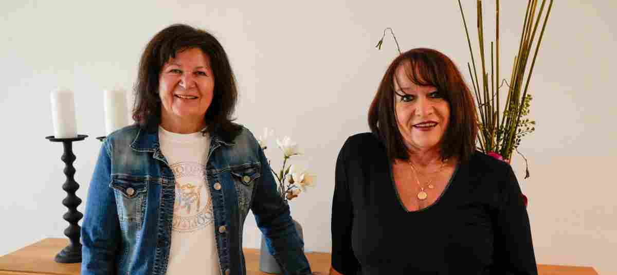 Sie setzen jede Wohnung gekonnt in Szene: Maria Erl (l.) und Gabi Hain. Sie setzen jede Wohnung gekonnt in Szene: Maria Erl (l.) und Gabi Hain.