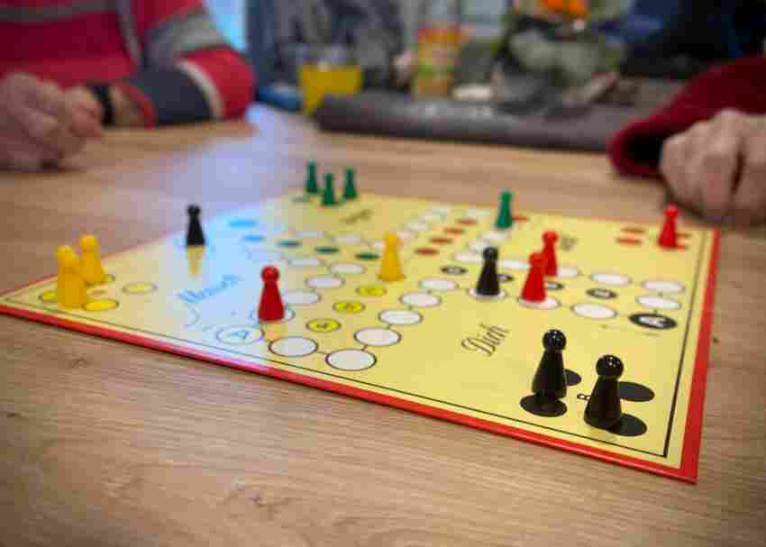 Regelmäßige Spielenachmittage im Gemeinschaftsraum gehören zum bunten Verans ...