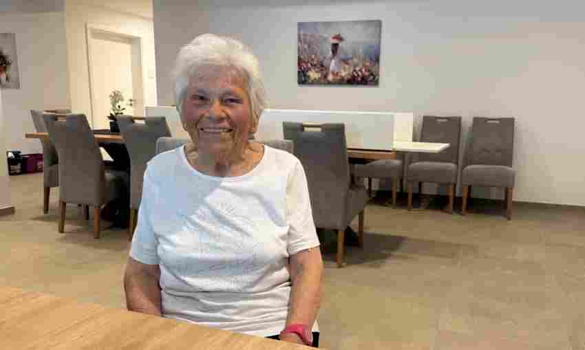 Von Anfang an dabei ist Irmgard Meurer. Sie lebt in einer der insgesamt 40 Ein- bis Drei-Zimmer-Einheiten im Betreuten Wohnen. Von Anfang an dabei ist Irmgard Meurer. Sie lebt in einer der insgesamt 40 E ...