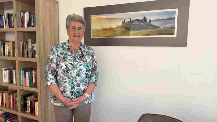 „Sie sind mit Leib und Seele für uns da“, sagt Bewohnerin Rita Roth zum Service des Betreuungsbüros. „Sie sind mit Leib und Seele für uns da“, sagt Bewohnerin Rita Roth zum Serv ...