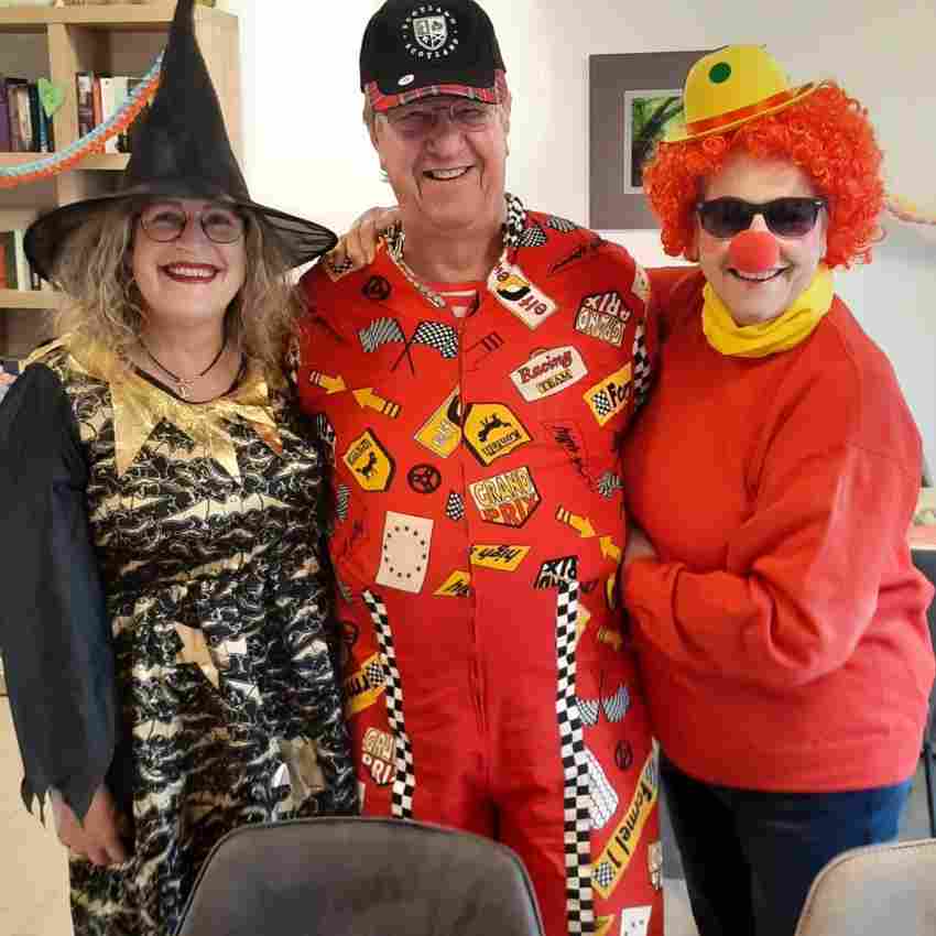 An Fasching können die Kostüme gar nicht bunt genug sein. An Fasching können die Kostüme gar nicht bunt genug sein.